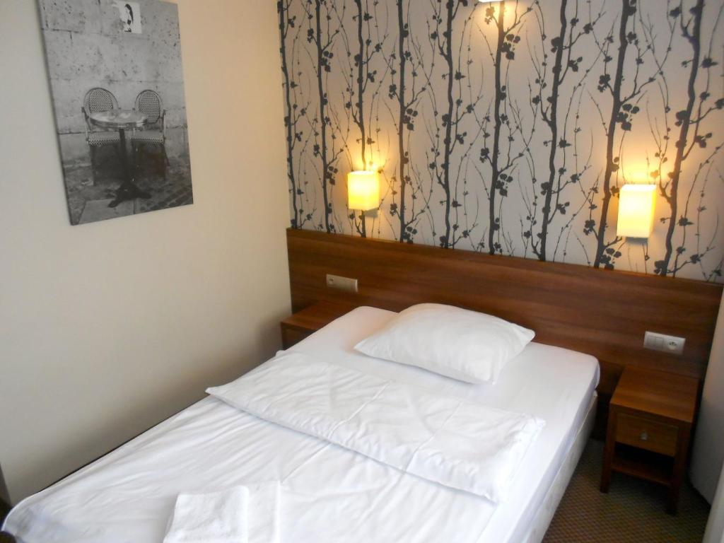Hotel Srodmiejski Zielona Gora  Room photo