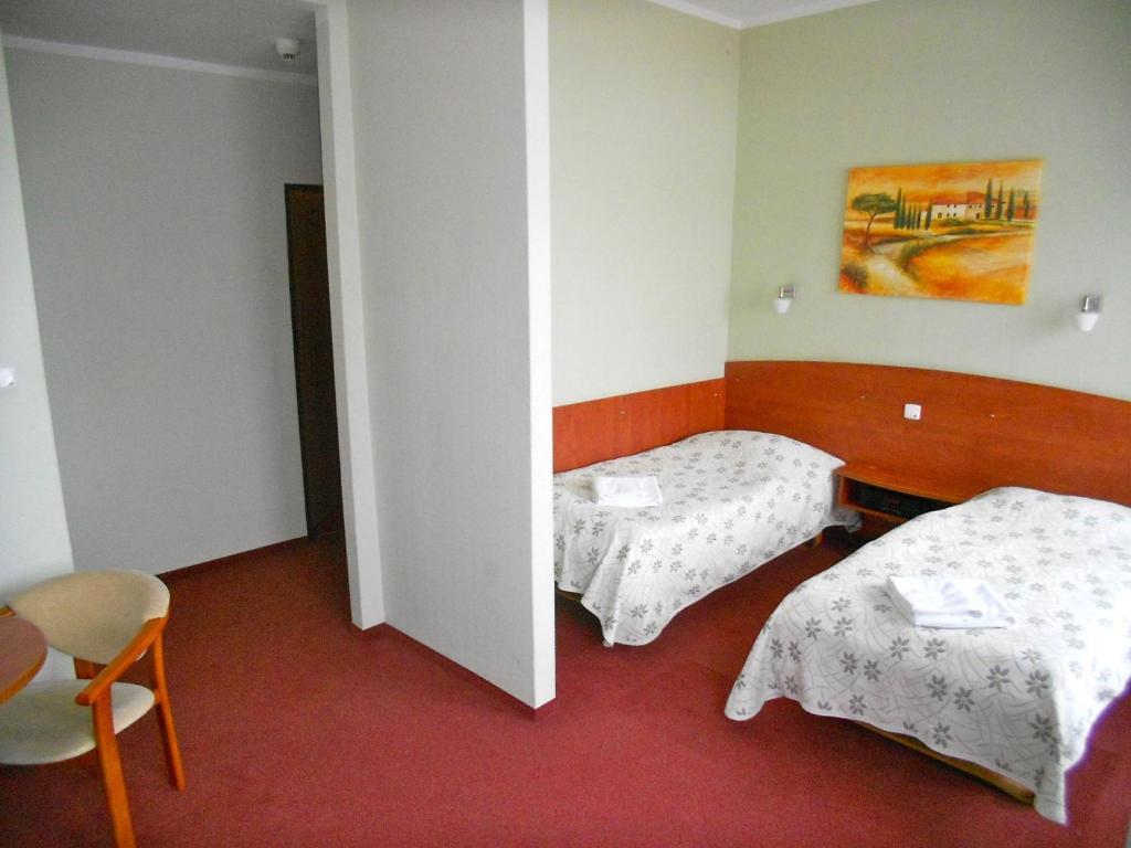 Hotel Srodmiejski Zielona Gora  Room photo